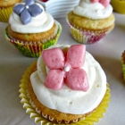 Spring Cupcakes with Strawberry Curd Filling