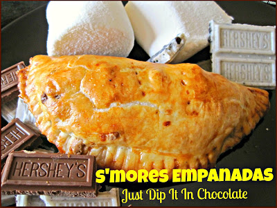 S'mores Empanadas Recipe, looking for a season round alternative to S'mores, this little pastry pillows have all the goodness of your typical S'more but no need to camp out for them! 4 Ingredients and enjoy!