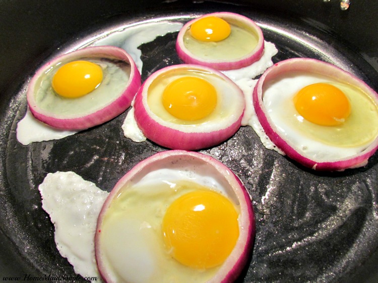 Minion Goggles aka Fried Eggs in an onion #ad #MinionsMovieNight