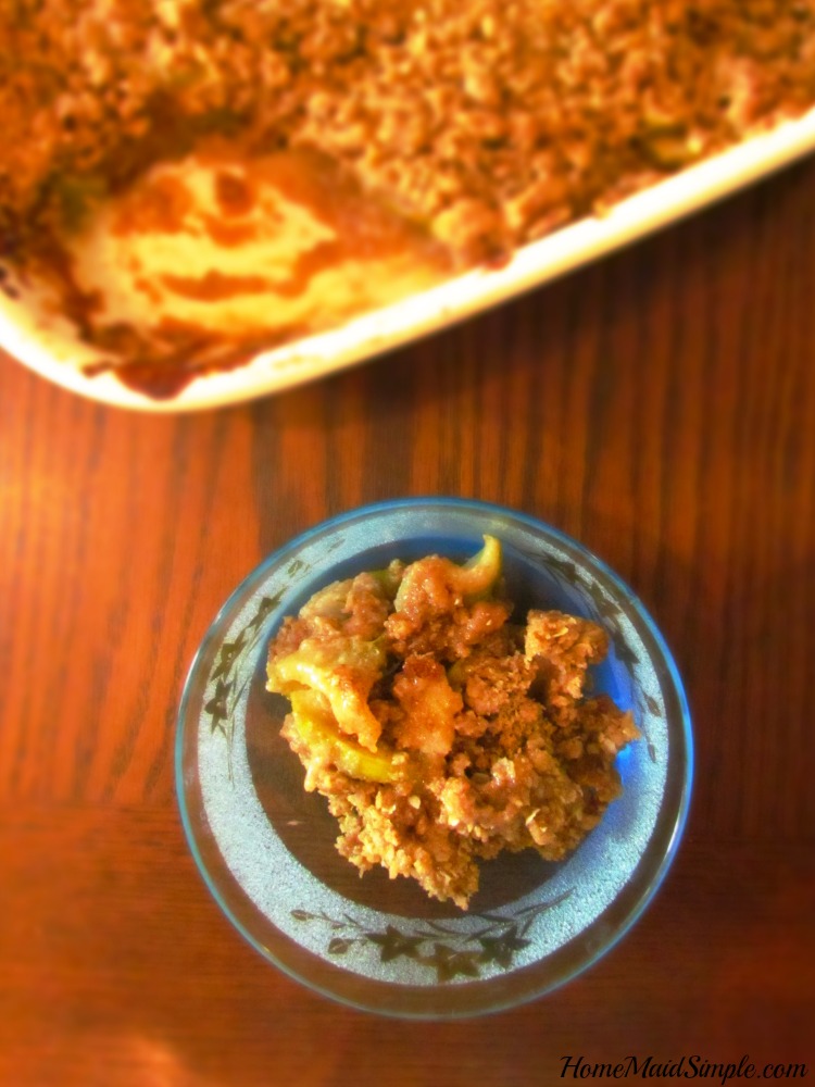 Apple crisp that is finger licking good!