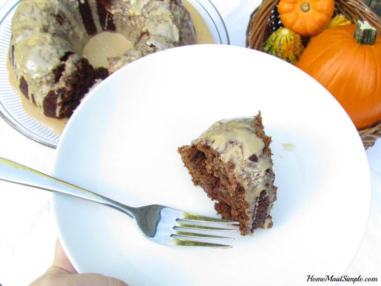 pumpkin-bundt-slice