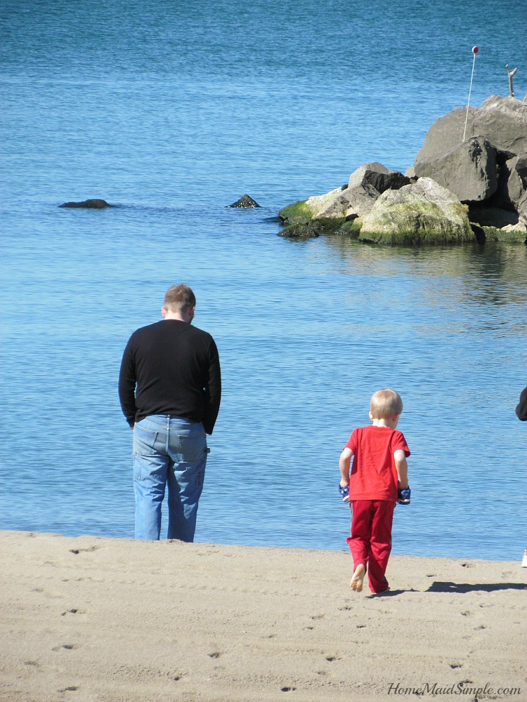 Take a moment to observe your children from a distance. Practice Silent Parenting.