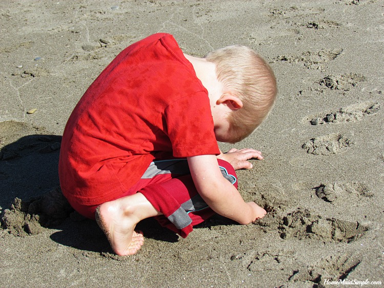 Sometimes, we all just need to take a moment and breathe. Give silent parenting a try.