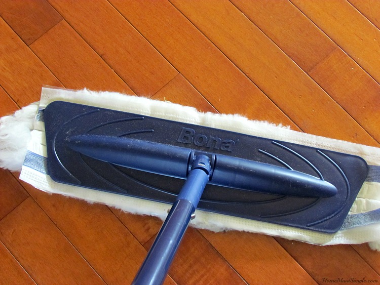 Dust your floors with Bona and see them shine #BonaSimpleMoments #ad