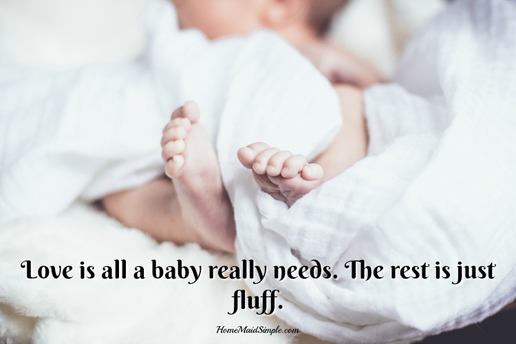 A new baby needs love, but the extras will make life more bearable. Check out this No-fluff No-stress guide to new baby essentials