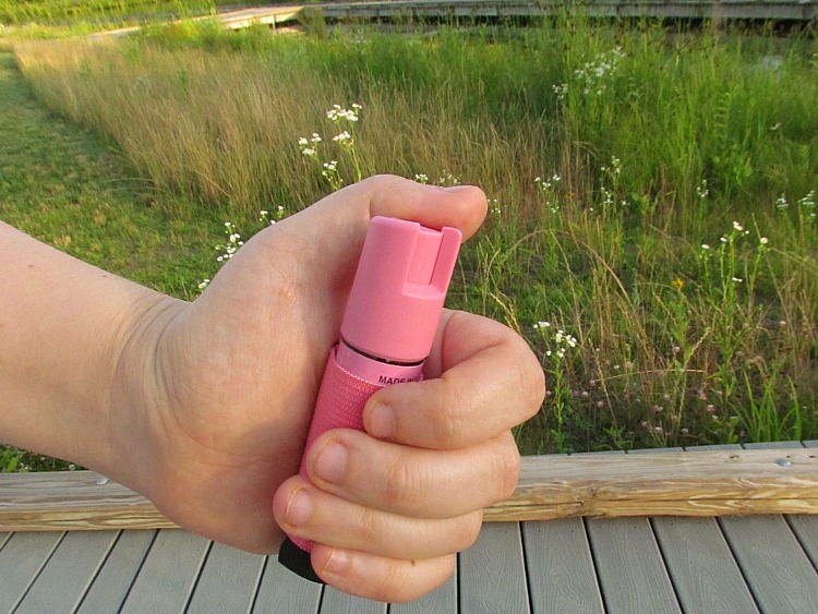 Safety tips for runners. Take pepper spray. ad
