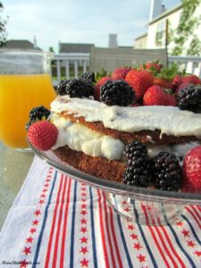 Give this Summer Celebration Cake a try at your next party. Low Calori and Low Sugar! AD