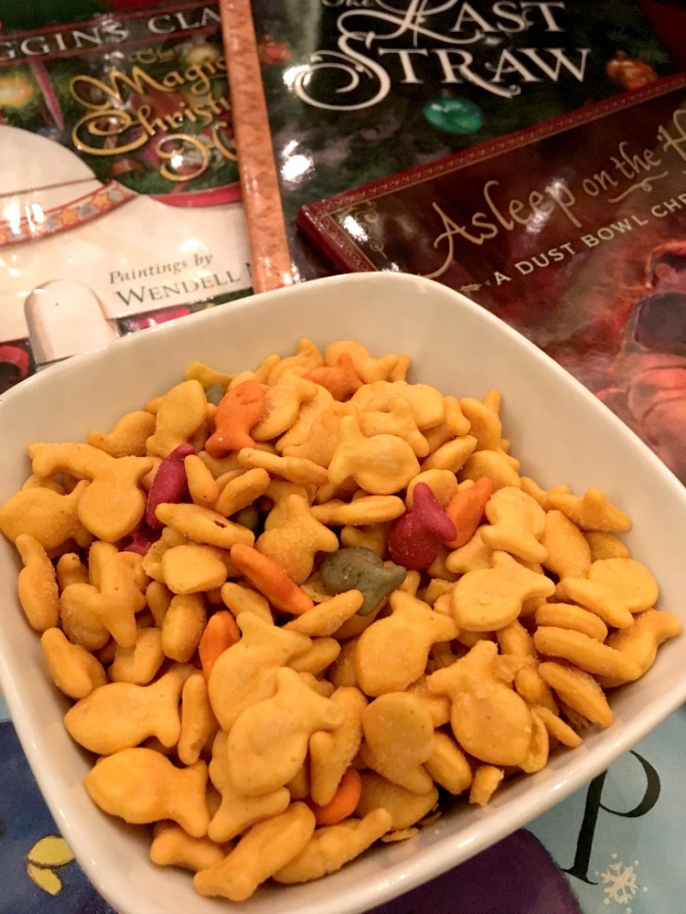 Goldfish crackers help families get in the holiday spirit. ad