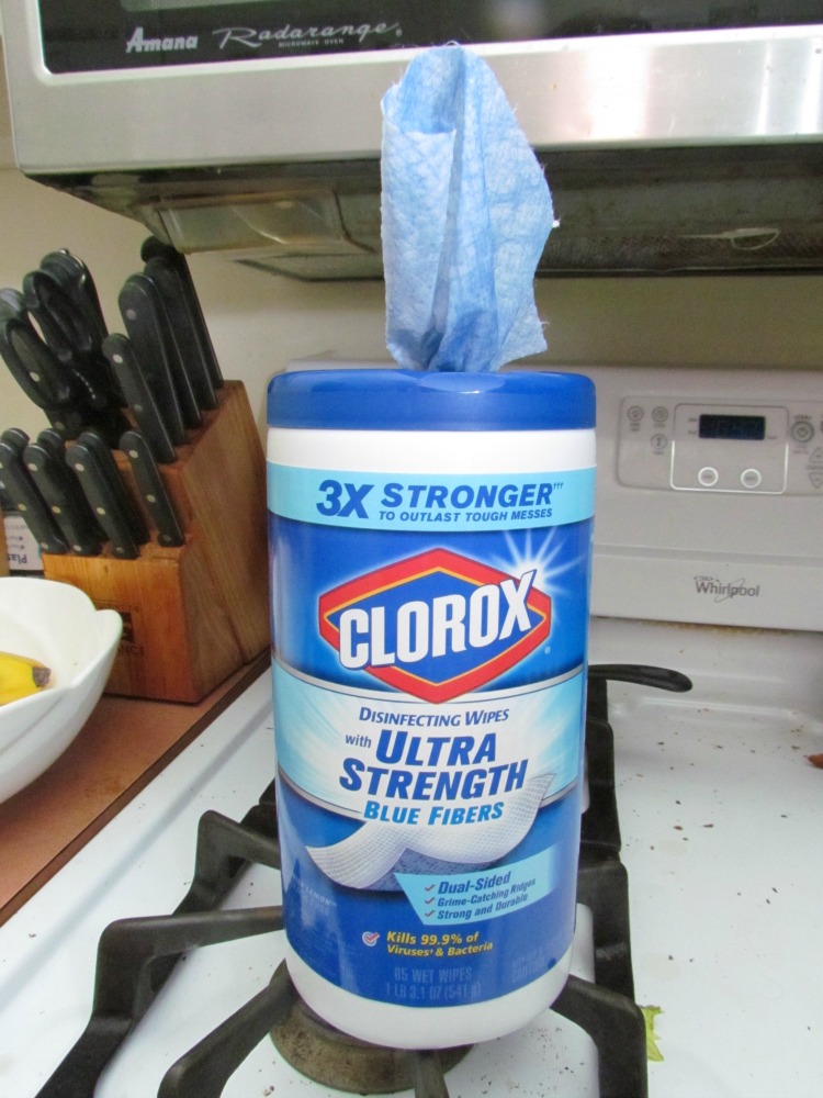 Keep things clean with Clorox® Ultra Strength with Blue Fibers