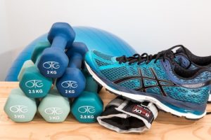 How daily exercise helps burn fat. The science behind fat burning exercises.
