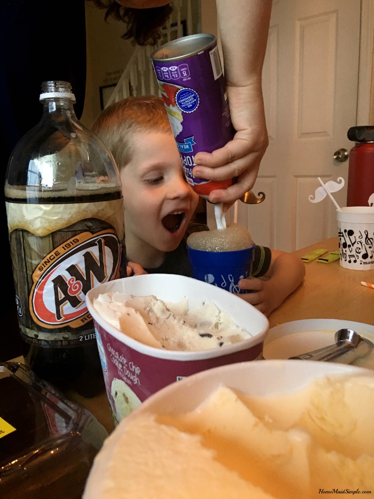 From game choice to ice cream choice, it's Root Beer Float Game Night!